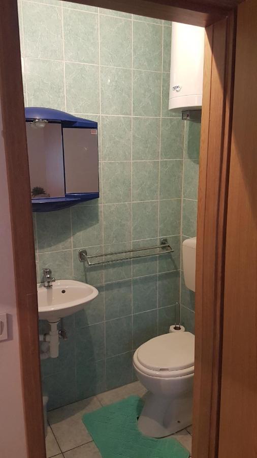 Apartmani Ab Pirovac Zewnętrze zdjęcie